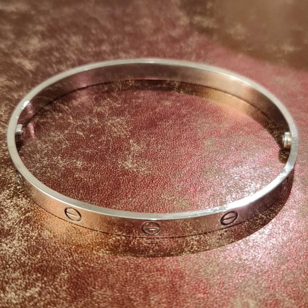 Cartier love bracelet